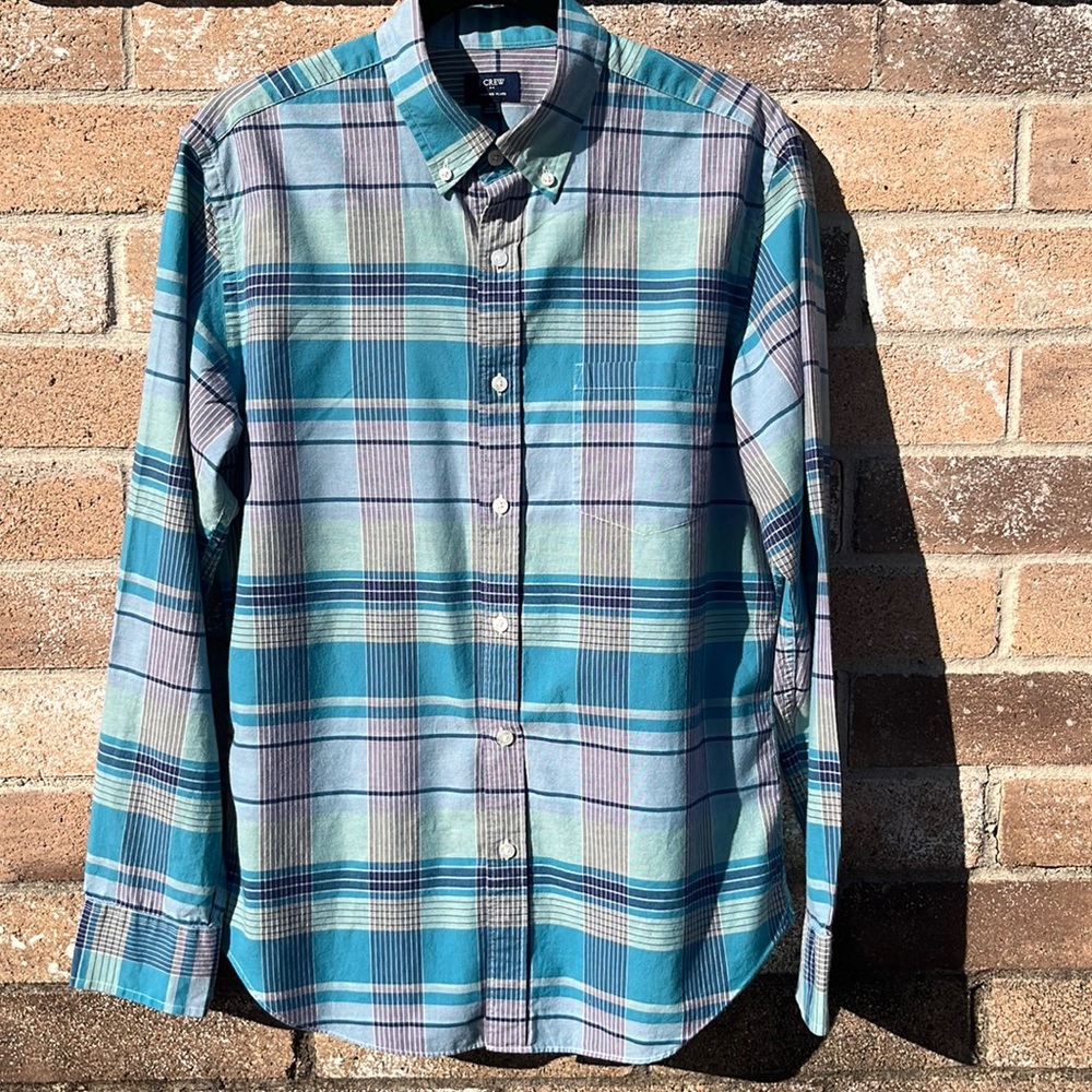 J. Crew M Summer Plaid Button Down Great Condition. Super Comfy and Lightweight